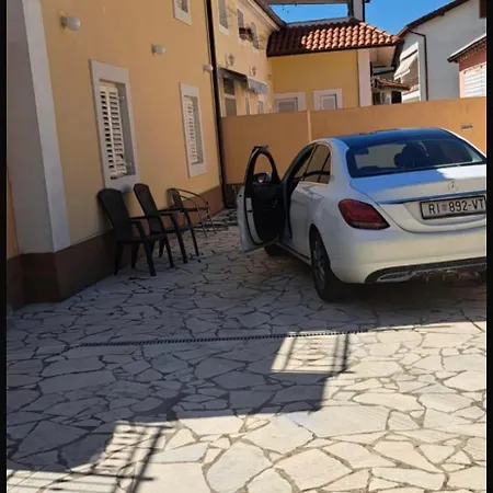 Center House * Opatija